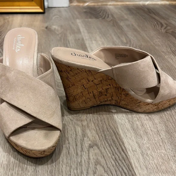 Charles by Charles David Tan Wedge Sandals with Strappy Design - Picture 8 of 10